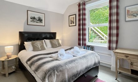 The Cottage at Woodlands 1