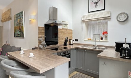 The Cottage at Woodlands 5