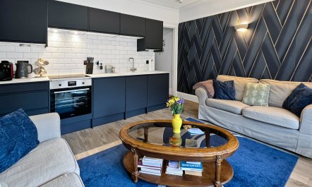 The Penthouse at Woodlands 5