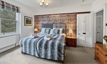 The Penthouse at Woodlands 2