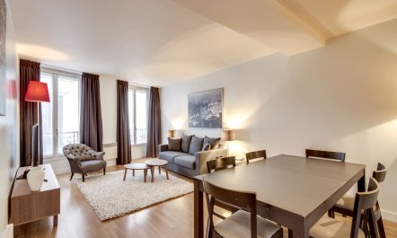 The Paris Pearl 2