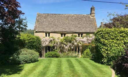 River Windrush Valley Cottage