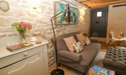 Minchinhampton Cottage 4