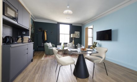 Castle Street Cool 7