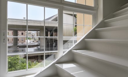 Ecru Elegance 9