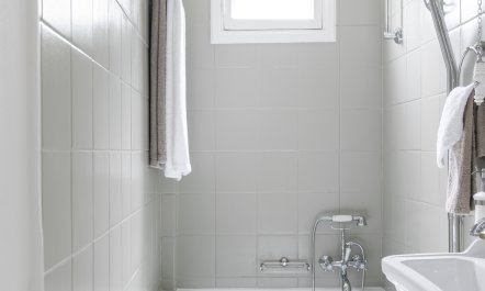 Ecru Elegance 9