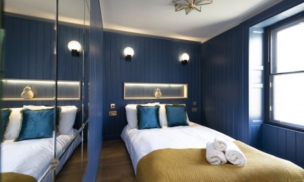 Heritage Red Velvet 9