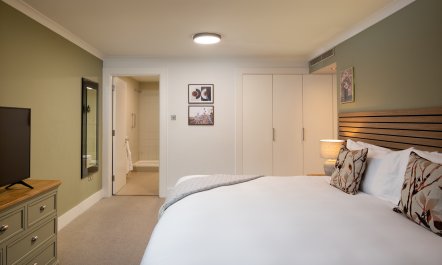 Kensington Hideout 6