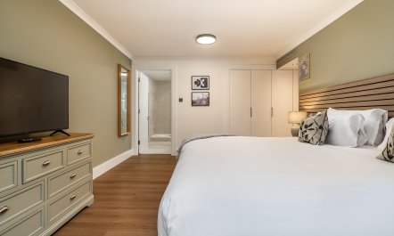 Kensington Hideout 5