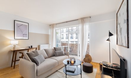 A Whisper of Paris 2