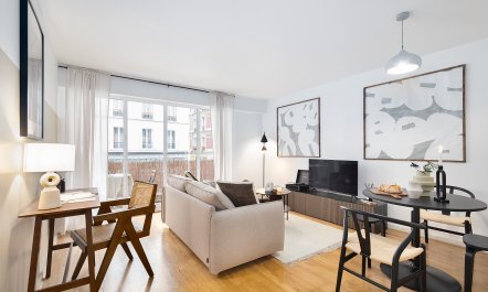 A Whisper of Paris 3