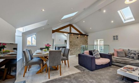 4 Bed in Llandovery 8