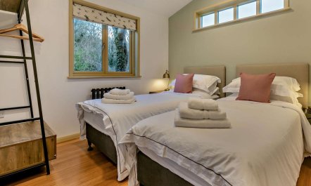 2 Bed in Truro 9