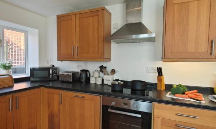 3 Bed in Aberaeron 1