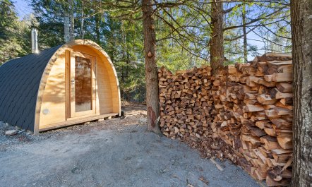 The Creekside Cabin 6