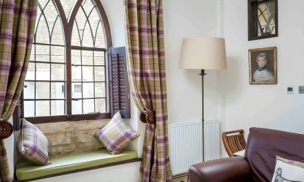 The Castellated Cottage 4