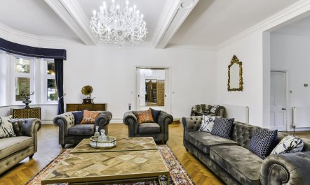 Surrey Hills Manor 4