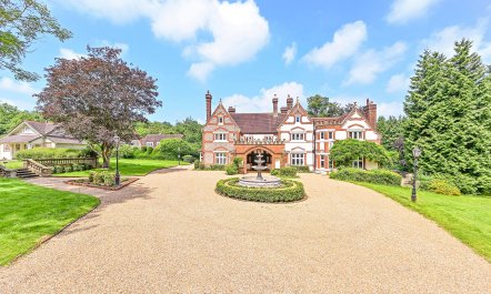 Surrey Hills Manor
