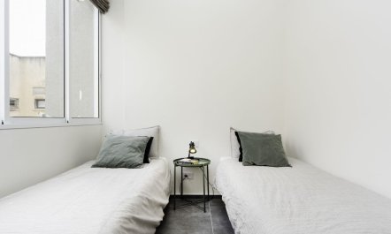 Booking in the Boulevard 9