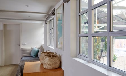 The Gladstone Studio 4