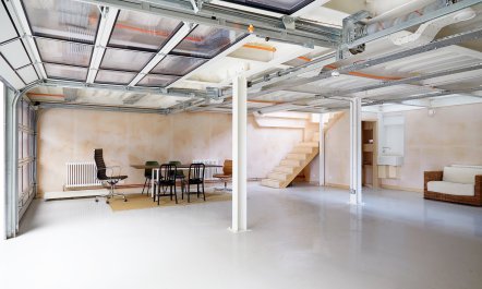 The Gladstone Studio 8