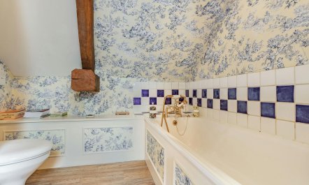 A Tale of the Cotswolds 8