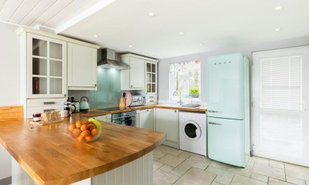 English Country Comfort 6