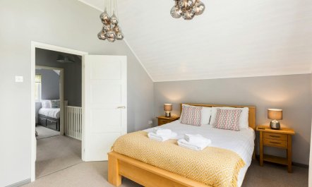 English Country Comfort 9