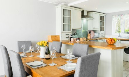 English Country Comfort 4