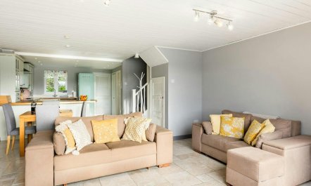 English Country Comfort 3