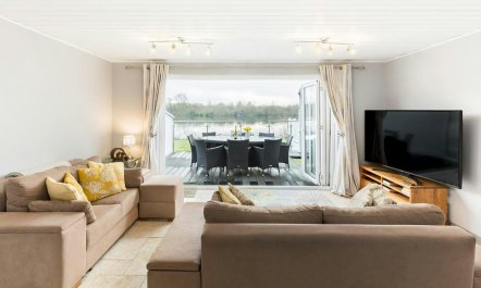 English Country Comfort 1