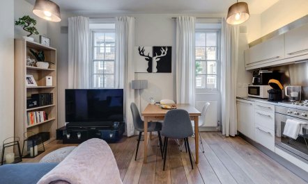 Fitzrovia Hideaway 3