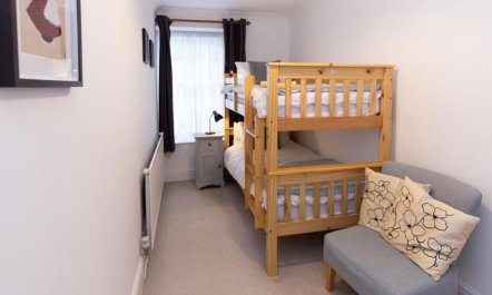 3 Bed in Tenby 9