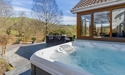 4 Bed in Llanidloes 5