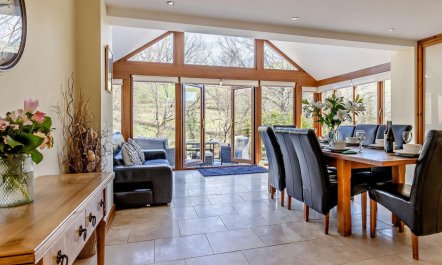 4 Bed in Llanidloes 7