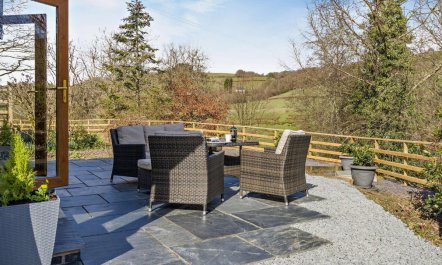 4 Bed in Llanidloes 1