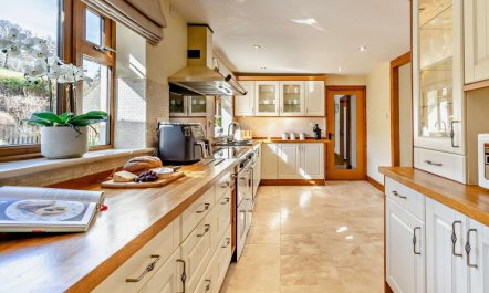 4 Bed in Llanidloes 5