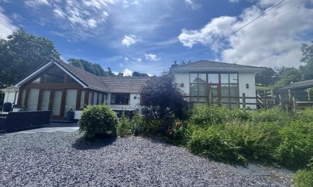 4 Bed in Llanidloes 2