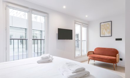 Madeleine Magnolia 9