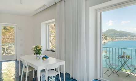 Amalfi Serenity 9