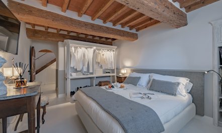 Windows on Florence 7