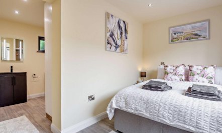 1 Bed in Conwy 6