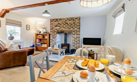 2 Bed in Aberaeron 6