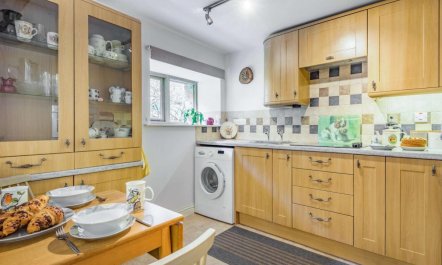 1 Bed in Llanwrtyd Wells 6