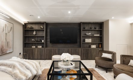 The Royal Suites 9