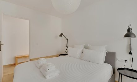 Parisian Courtyard 7