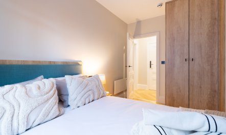 London Modern 1
