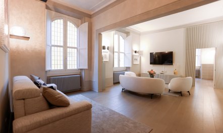 L'Eleganza di Via della Spada 3