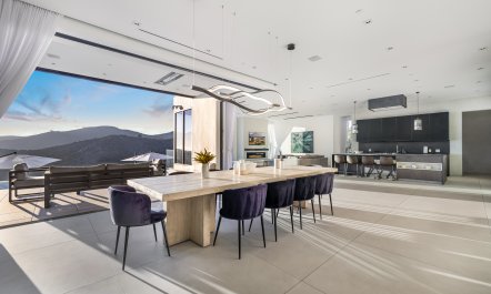 The Edge of Heaven 1