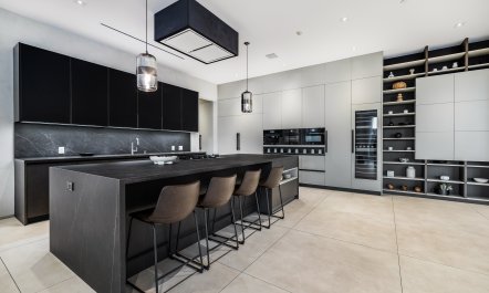 The Edge of Heaven 7